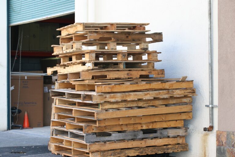 What Is a Pallet Exchange & How Does It Work – 2023 Guide