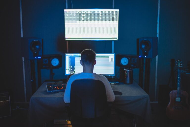 10 Best Audio-Visual Integration Software For Your Business 2023