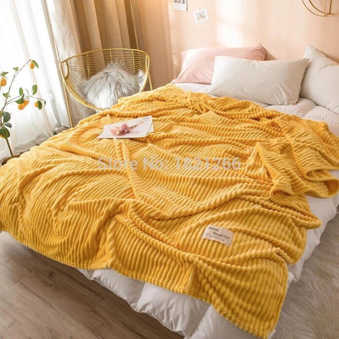 Throw Blanket Super Soft Cozy Warm Blanket Lightweight Luxury Flannel Fleece Blanket for Bed