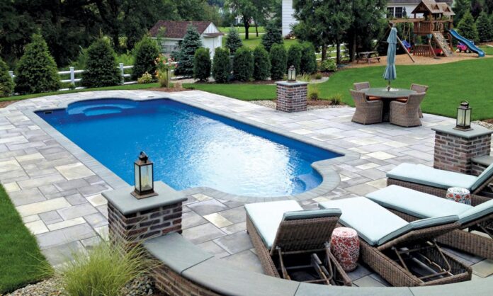 what is a fiberglass pool